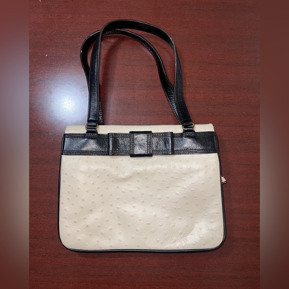 kate spade Handbags - Kate Spade New York Cream and Black Purse Bag Ostrich Embossed Leather